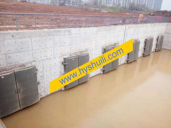 自由側(cè)翻式拍門(mén)